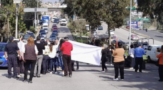 Edomex – Naucalpan: Habitantes de Lomas Verdes, bloquean la vialidad por falta de agua (La Jornada)